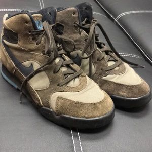 Nike Hikers